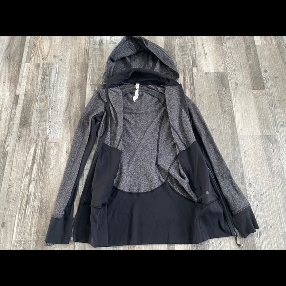 Sweater/jacket - Picture 2 of 2